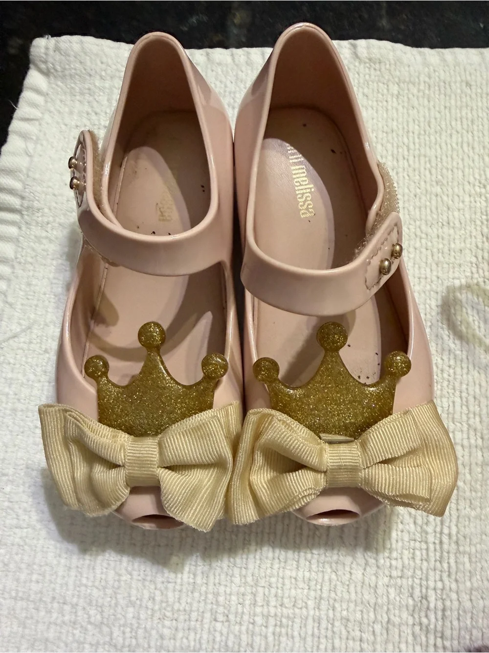Mini Melissa Girls Pale Pink Princes Mary Jane Shoes with Gold Crown & Cream Bow